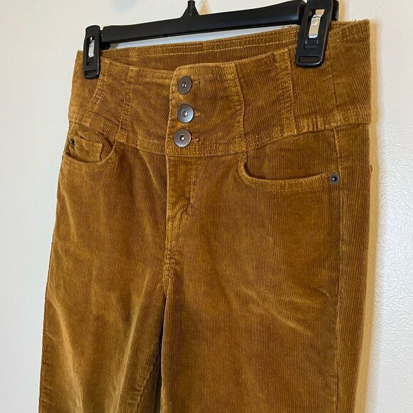 No Boundaries Tan High Rise Sculpting Skinny Corduroy Pants Size 7 - Picture 3 of 5